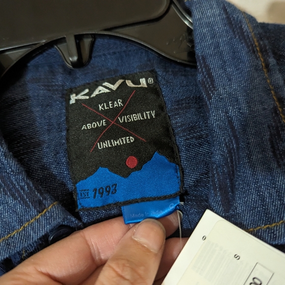 KAVU Prime Time Denim Short Sleeve Shirt Summer Lightweight Button Up Size S - Picture 7 of 11